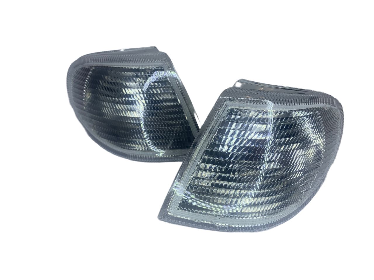 белые поворотники. указатель поворота ваз 2115. белый поворотник ваз 2115. левый белый повторитель поворота ваз 2114. повторитель поворотник ваз 2114 белый.