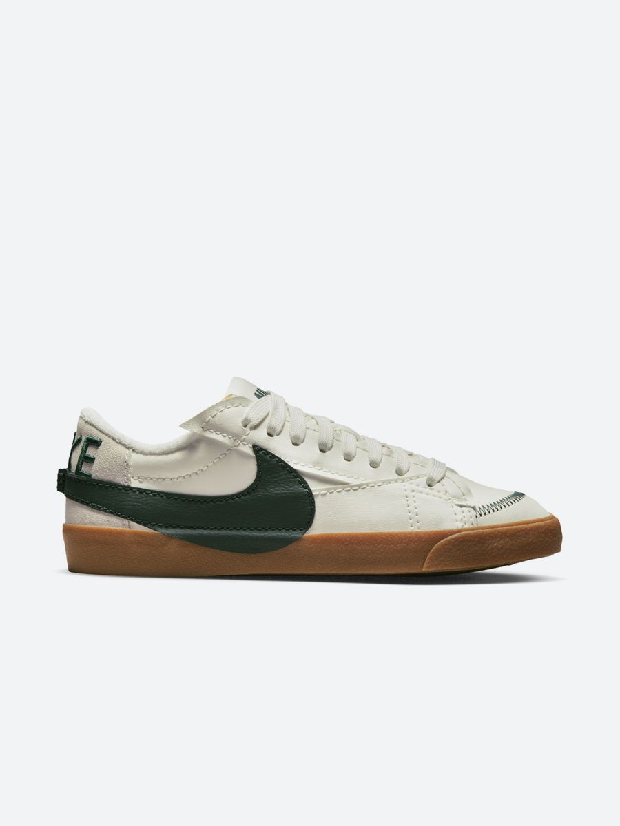 Nike hotsell blazer low