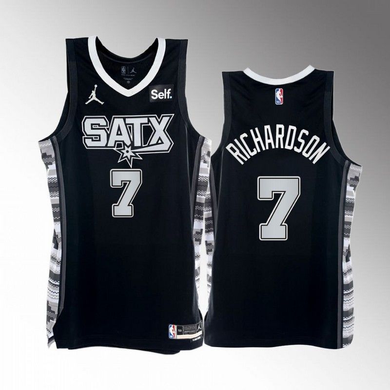 Угол nba 44. Форма Spurs. San Antonio Spurs Jerseys. Футболка НБА Блэк хистори. Kawhi одежда.