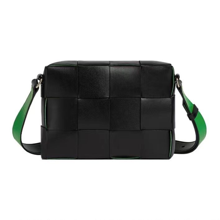 BOTTEGA VENETA Сумка кондуктора мешок купить на OZON по низкой цене (1639559244)