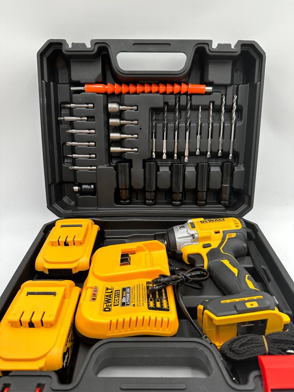 Гайковерт аккумуляторный ударный, шуруповерт аккумуляторный, DeWalt XR, 20V, 5.0 Ah