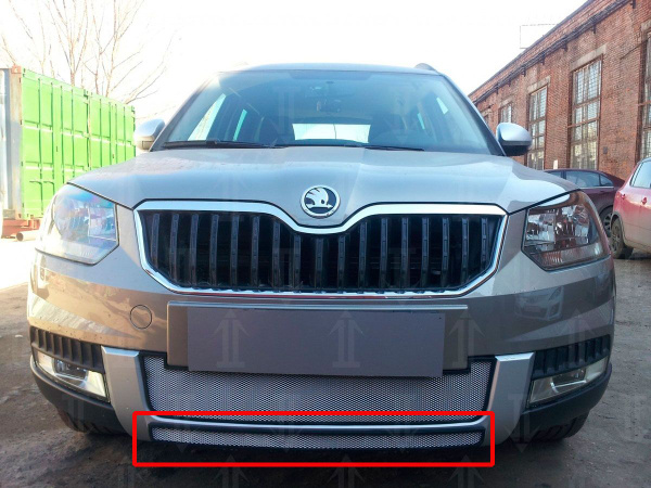 Защитная сетка радиатора низ хром Skoda Yeti (2013-2018) рестайлинг ...