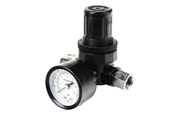 Регулятор давления WESTER 816-004 с манометром и адаптером 1/4'' 0 ...