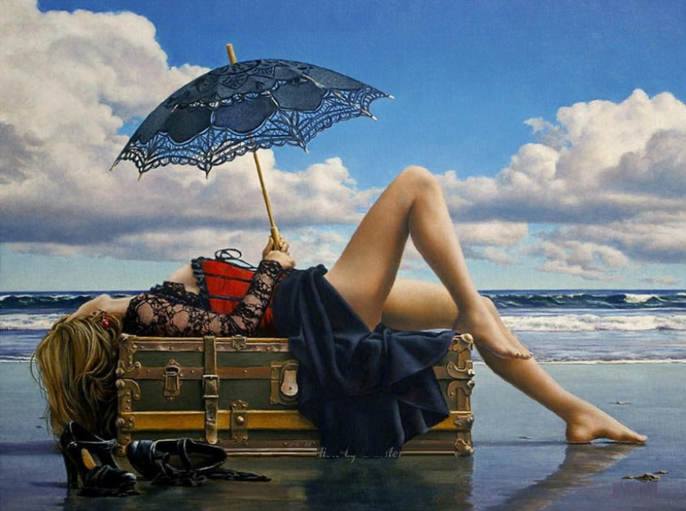 Девушка с зонтом на пляже