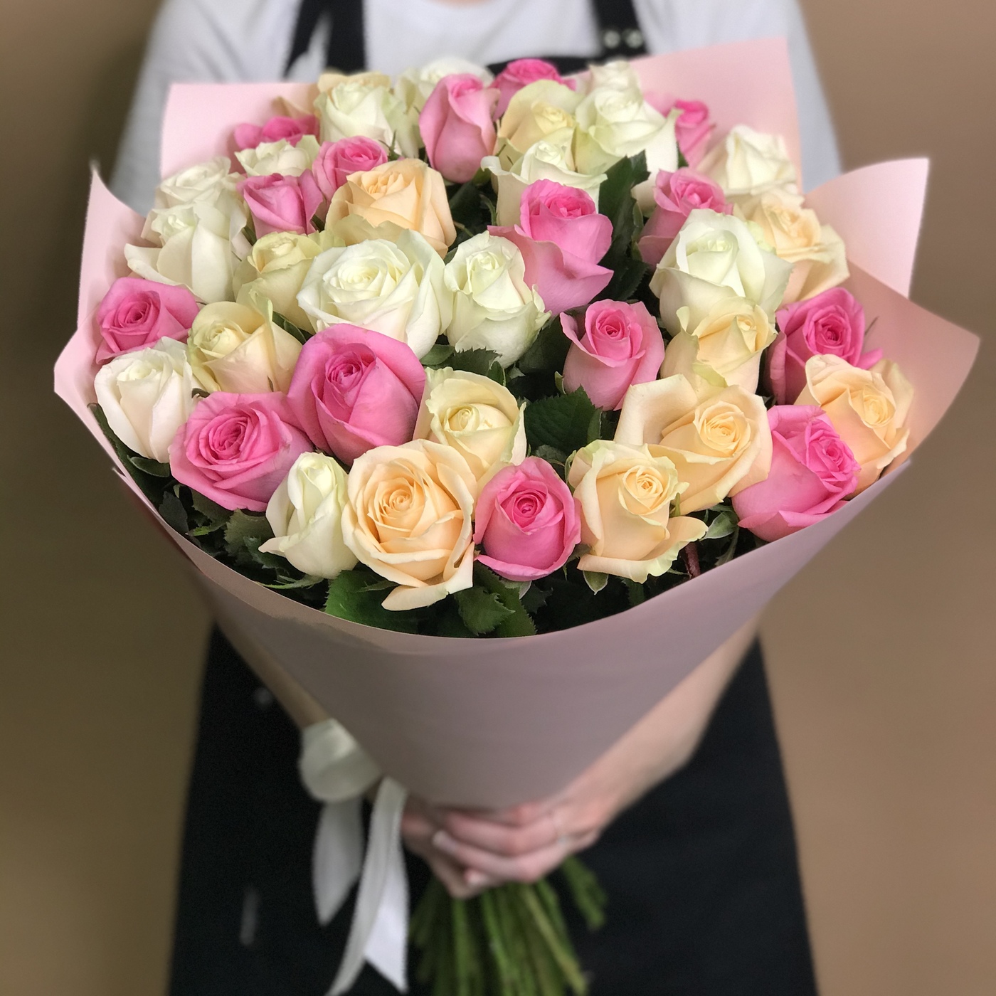 Акроза. Букет из 41 розы. Букет из 41 розы. Букет роз из 41 розы. Букет из 41 розы.