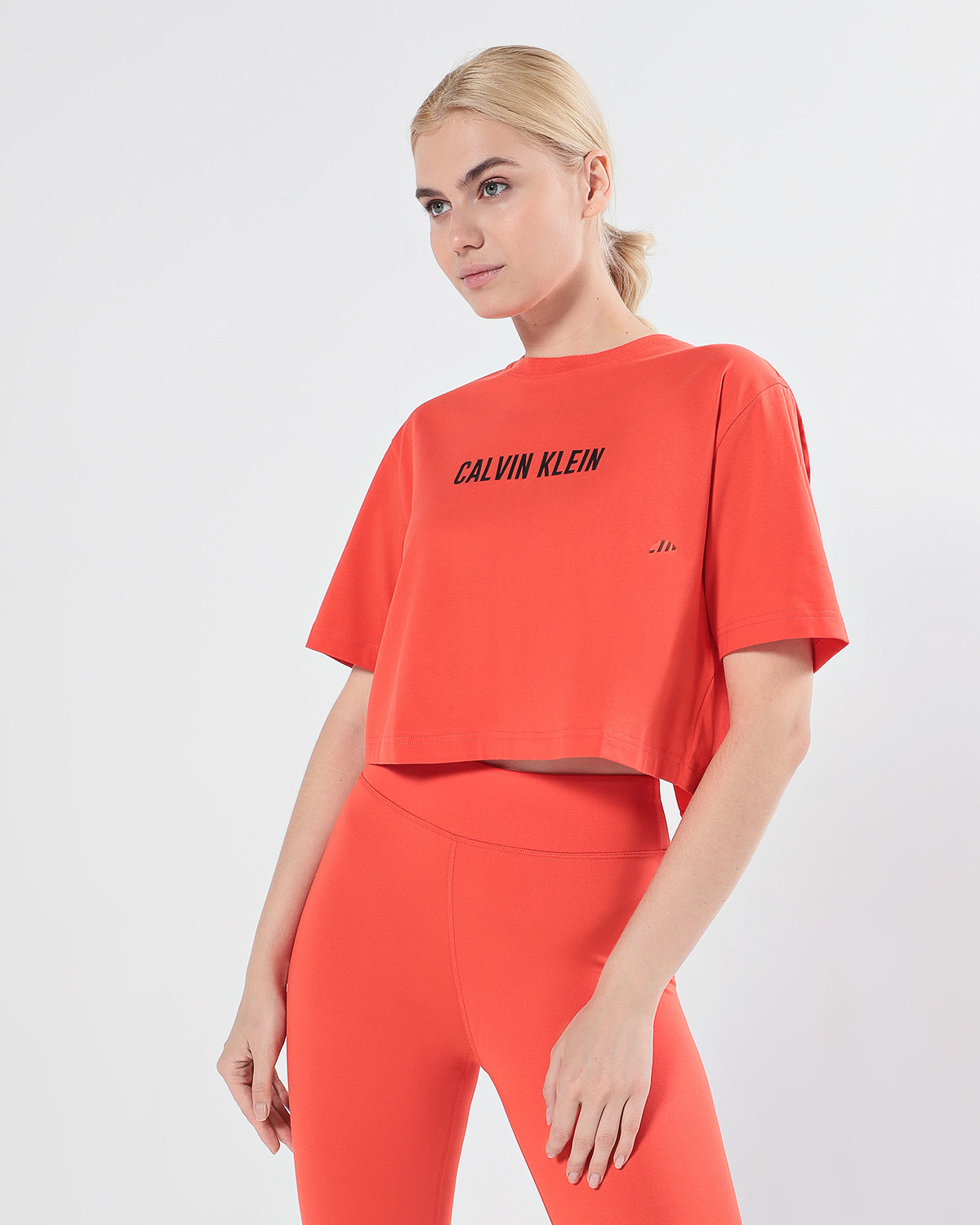 Футболка Calvin Klein Performance - купить по выгодной цене в интернет ...
