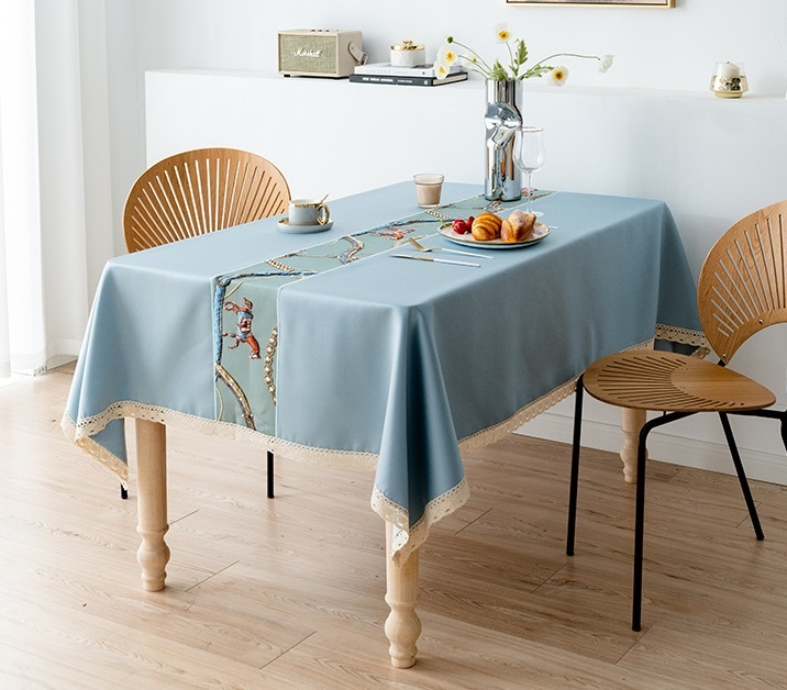 Шелковая скатерть
32