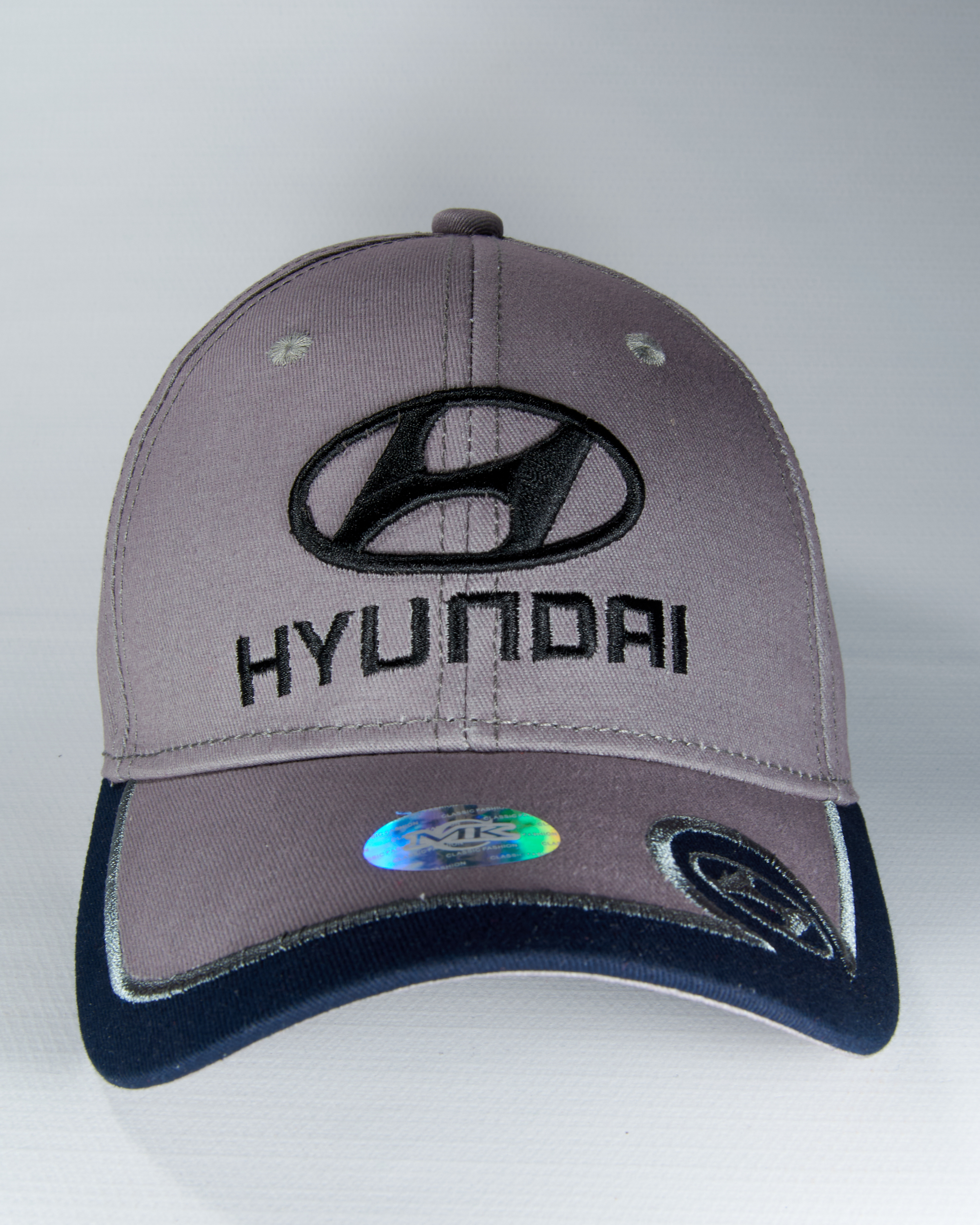 Кепки хендай. Кепка Хендай. Бейсболка Hyundai белая. Бейсболка Хендай купить