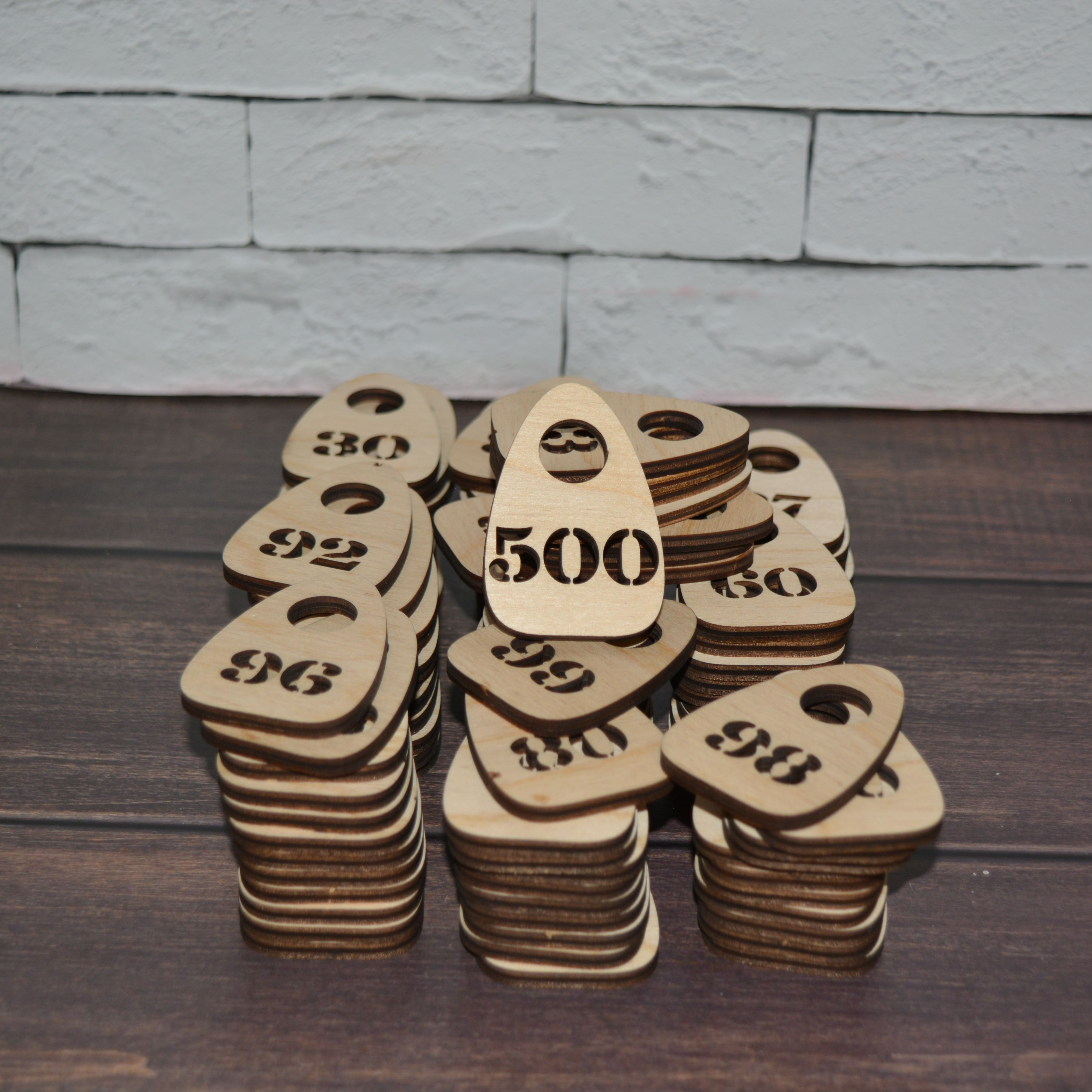 деревянные номерки для гардероба. номерки от 01 до 234. номерки для кресел. номерок для гардероба из металла. номерки от 01 до 234.