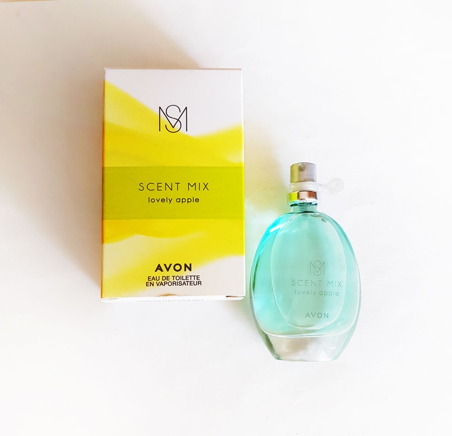 Вода lovely. Туалетная вода Avon Scent Mix. Туалетная вода Лавли эпл эйвон. Туалетная вода эйвон для женщин СКЕНТ микс. Туалетная вода Scent Mix Pure Ocean.