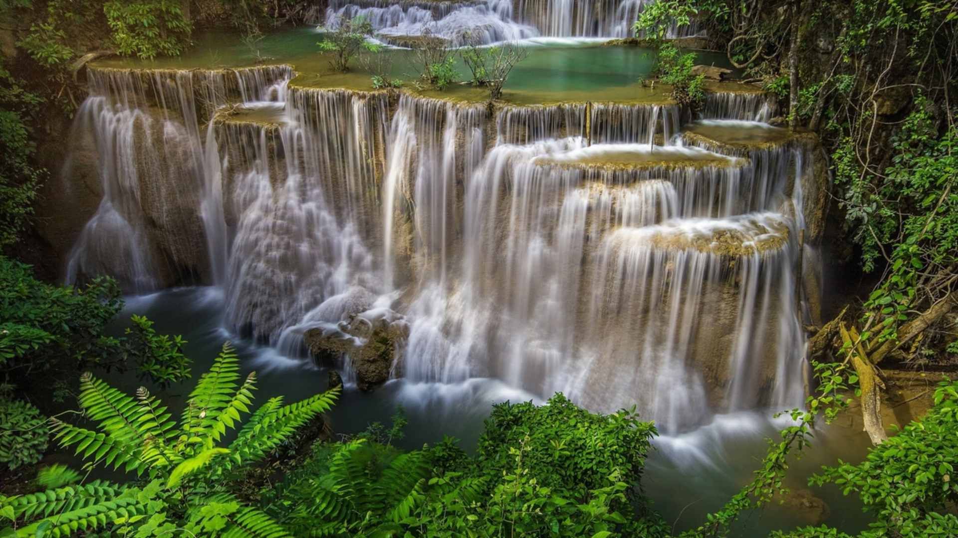 Ступенчатый водопад