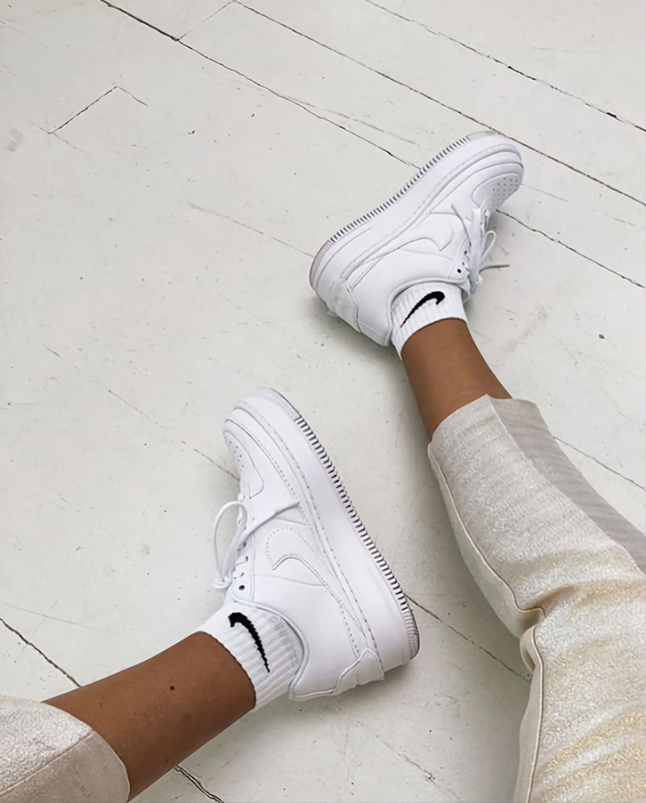 Nike Air Force и носки найк