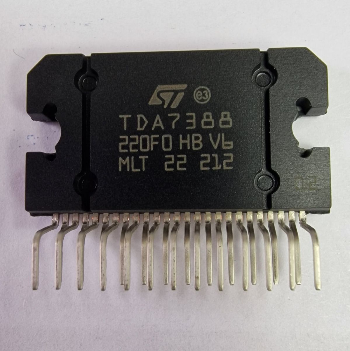 TDA7384, Четырехканальный аудиоусилитель 4х35Вт