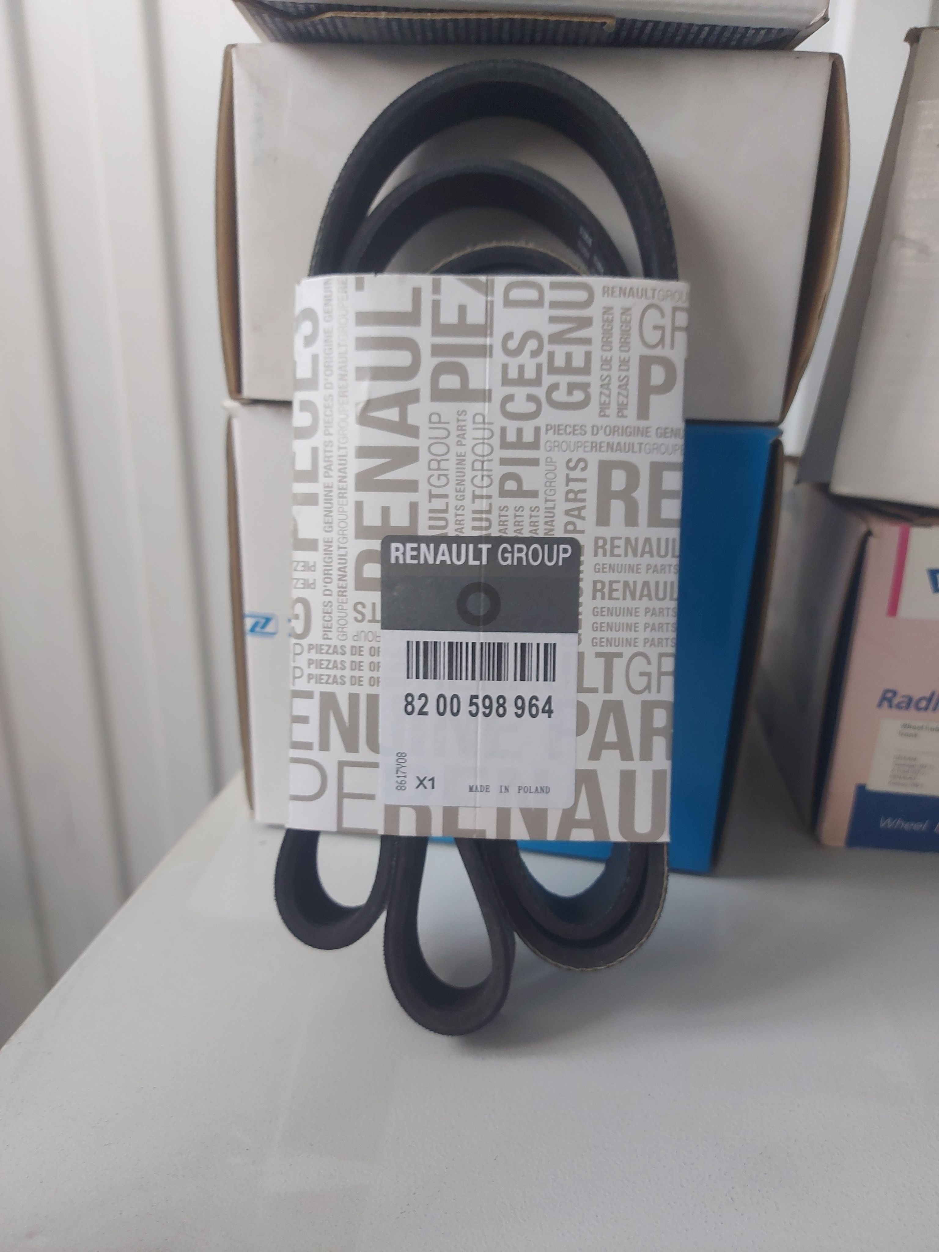 ремень рено логан с гуром и кондиционером. ремень кондиционера рено сандеро 1. ремень рено логан с гуром и кондиционером. ремень генератора renault logan 1. 4.