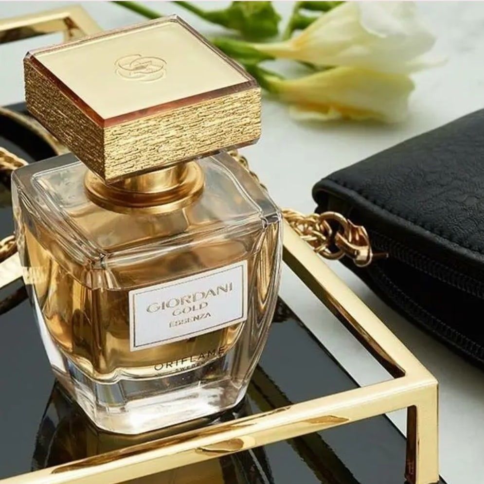 Giordani gold essenza отзывы. 31816 Парфюмерная вода Giordani Gold Essenza. Парфюмерная вода Giordani Gold Essenza. Духи Орифлейм Джордани Голд Эссенза. Духи Орифлейм Giordani Gold.