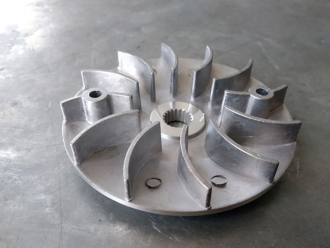 Щека вариатора 157qmj. Щека вариатора. Щека вариатора. Щека вариатора. Ответная щека вариатора honda lead 100.