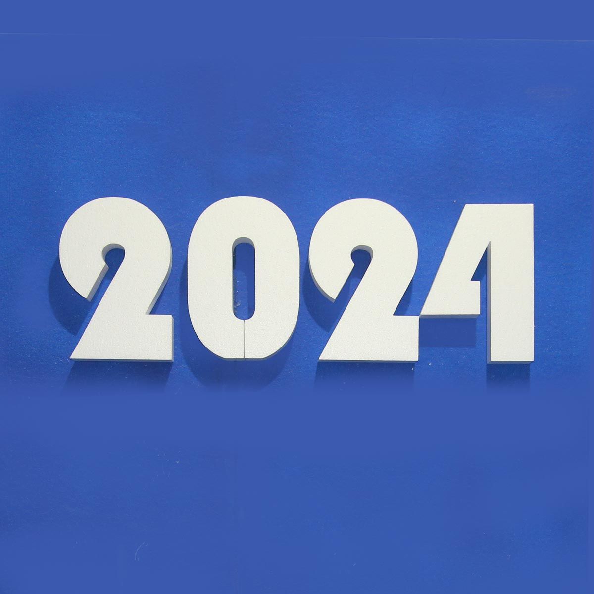 2024 Цифры. 2024 Надпись. Цифры 2024 новогодние. Снежные цифры 2024.