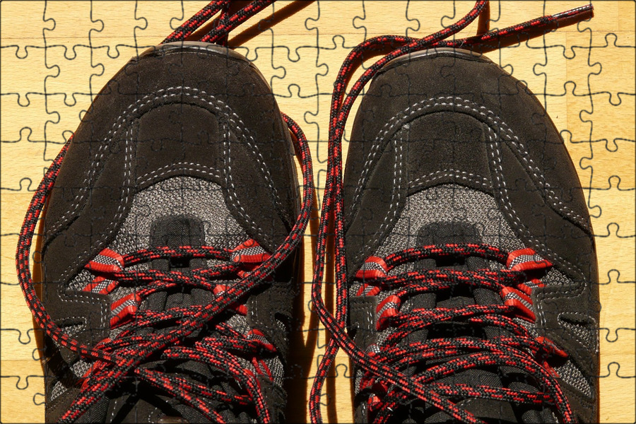 Кроссовки со шнурками