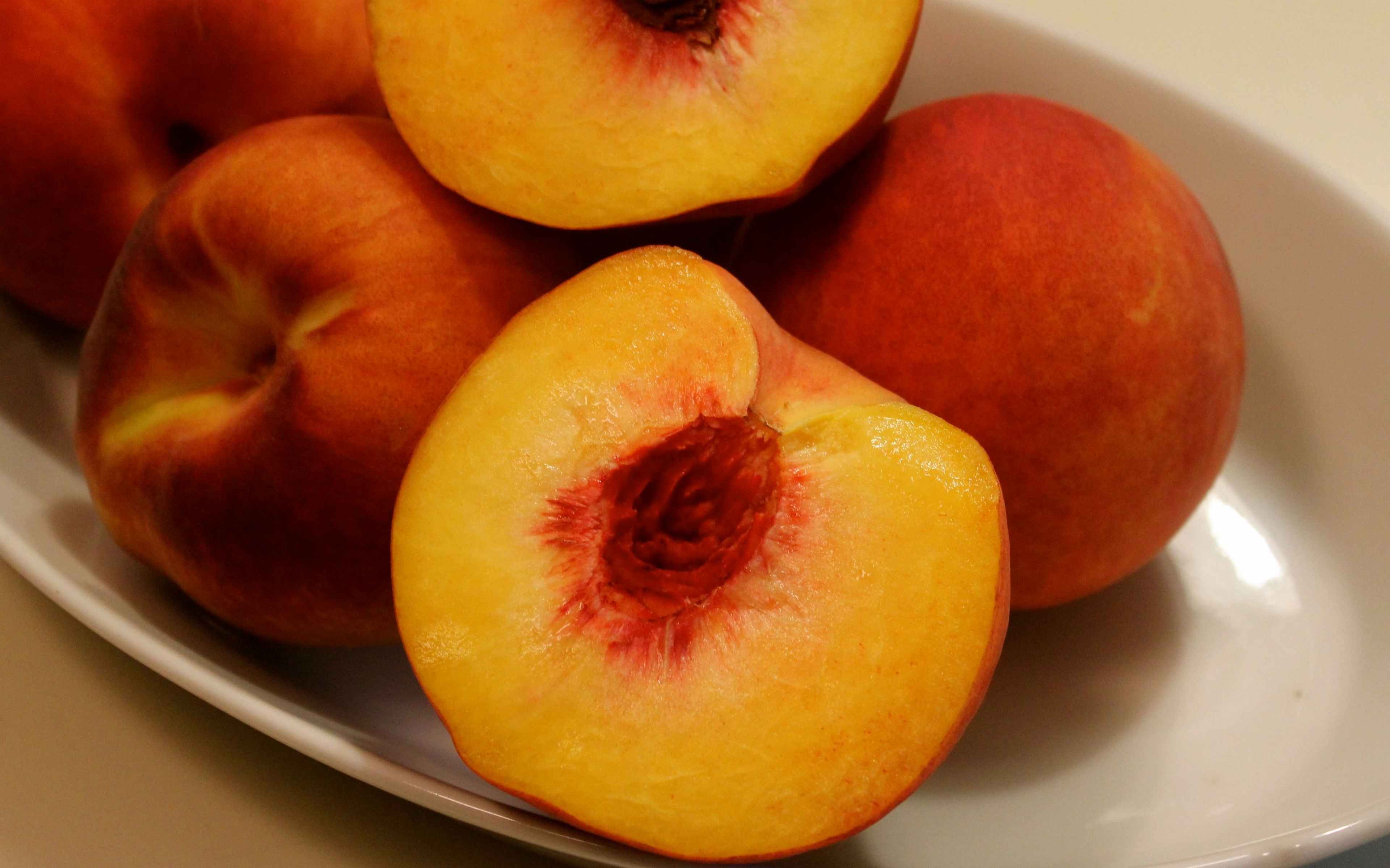 Peach fruit. Персик. Персики Греция. Смачный персик. Обои с персиками.