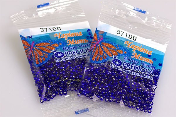 5 грамм бисера. 38336 бисер чехия. 01113. 63000 уп. 5 грамм бисера.