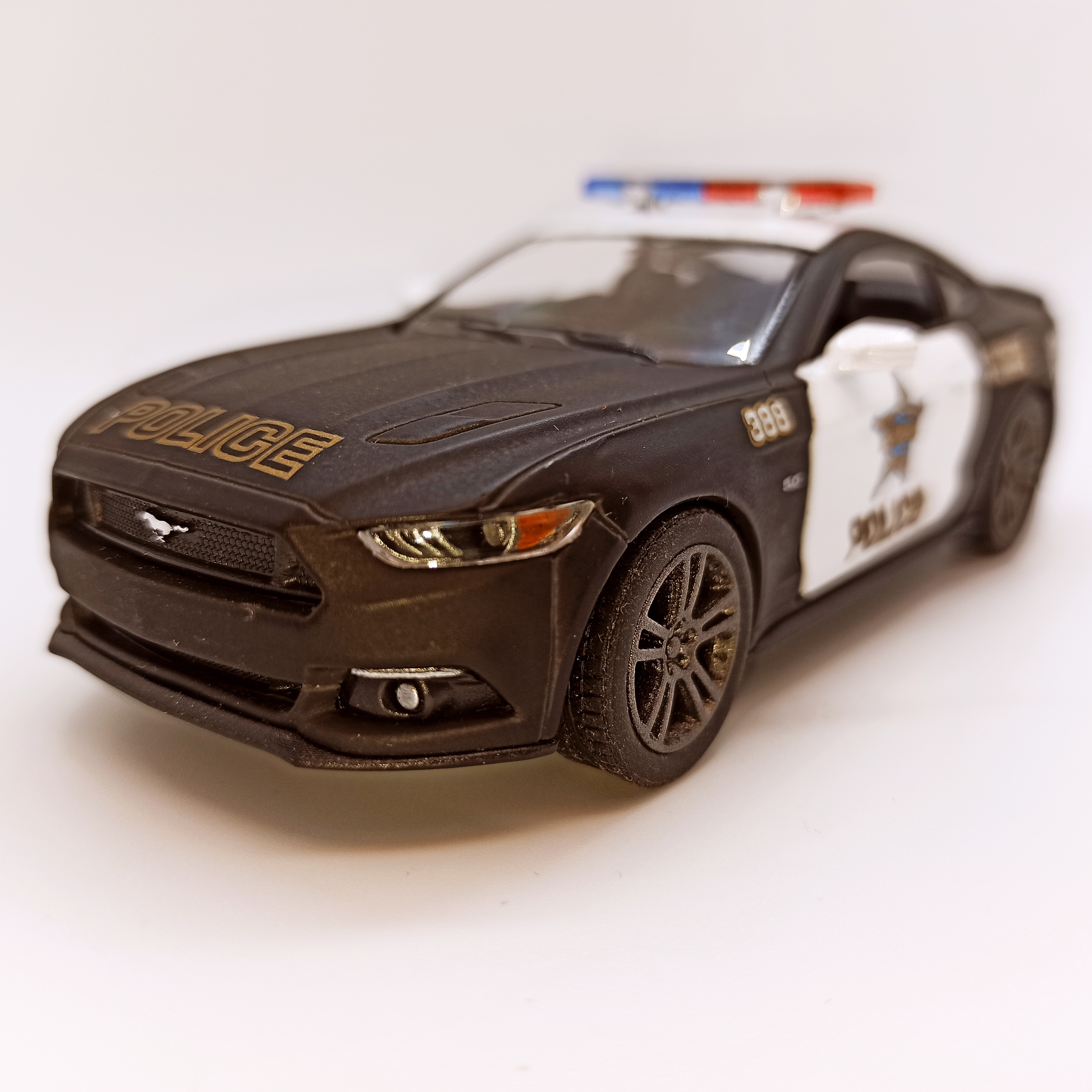 Ford Mustang 2020 в обвесе