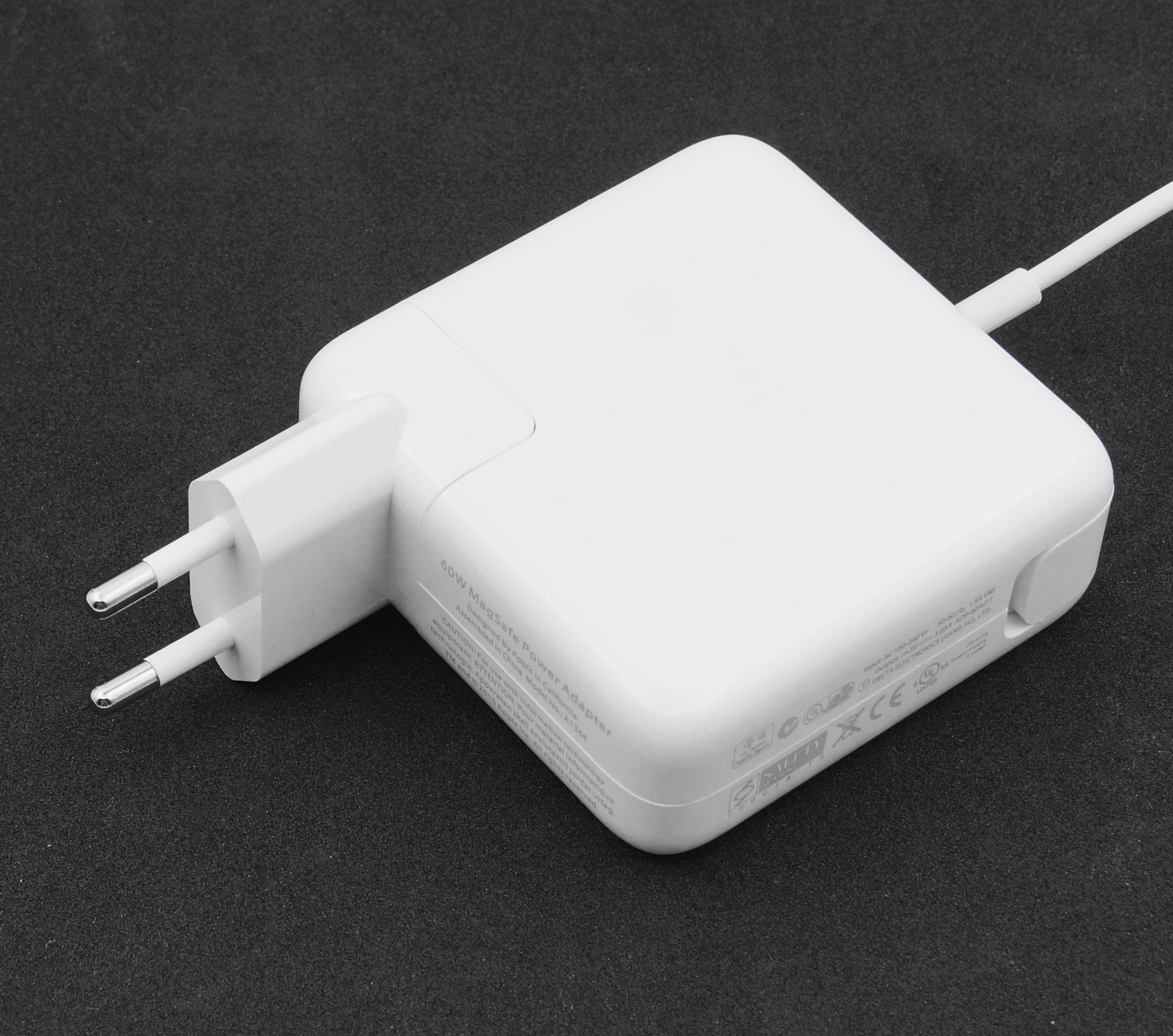 блок apple 85w magsafe 2 adapter. 3 а / 20 в), белый. блок питания apple magsafe 2. блок питания apple 45w magsafe 2 power adapter. зарядка apple magsafe 2.