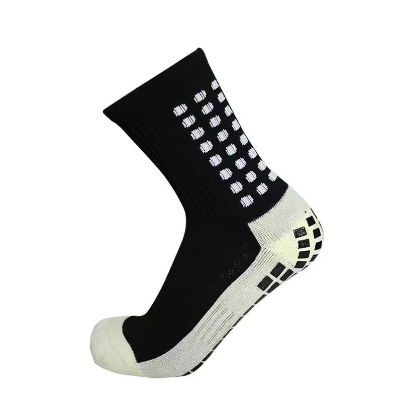 Противоскользящие носки для футбола. Скользкие носки. Special uniform requirements: warm non-slip shoes. Носки футбольные нескользящие. Скользкие носки.