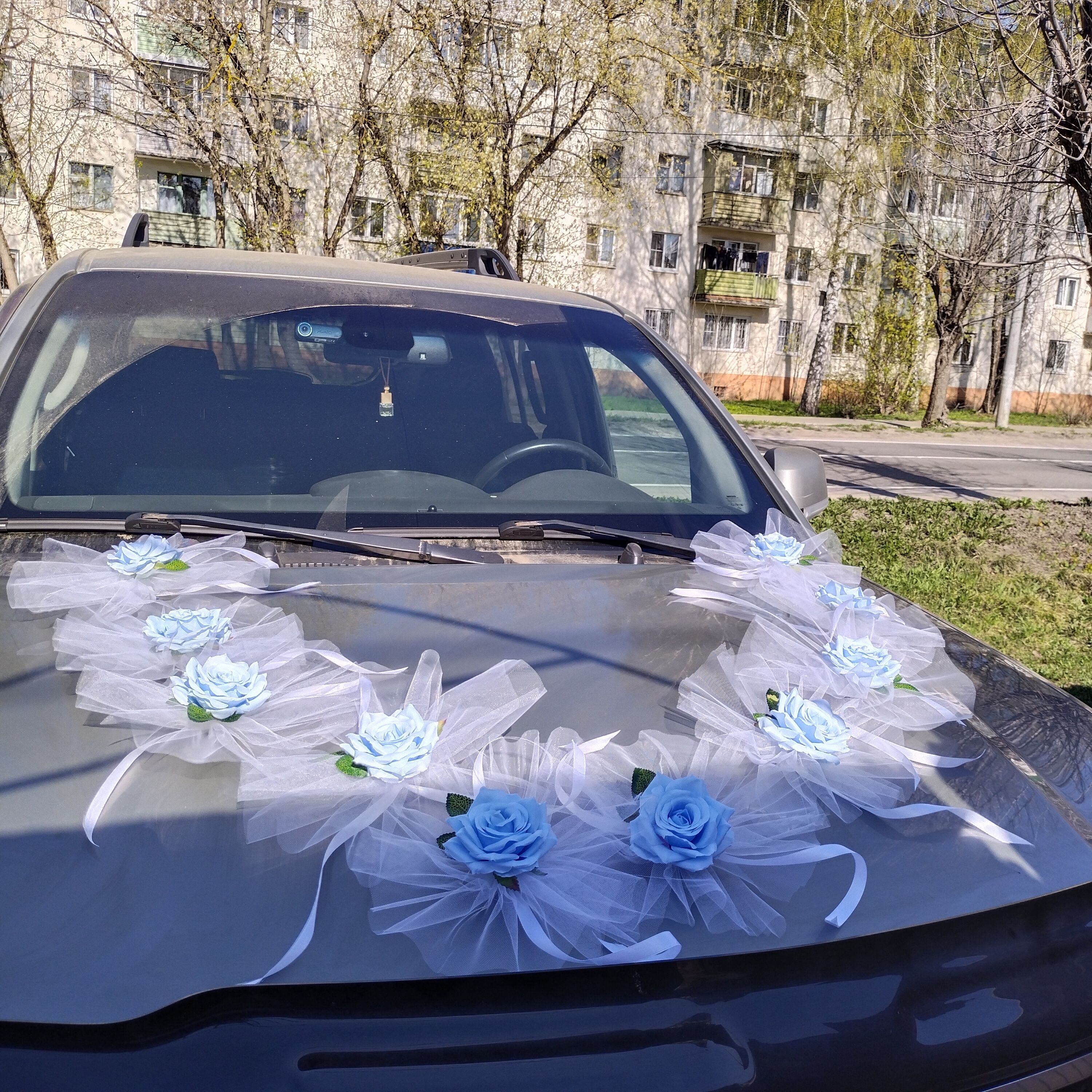 Украшения на машину на свадьбу