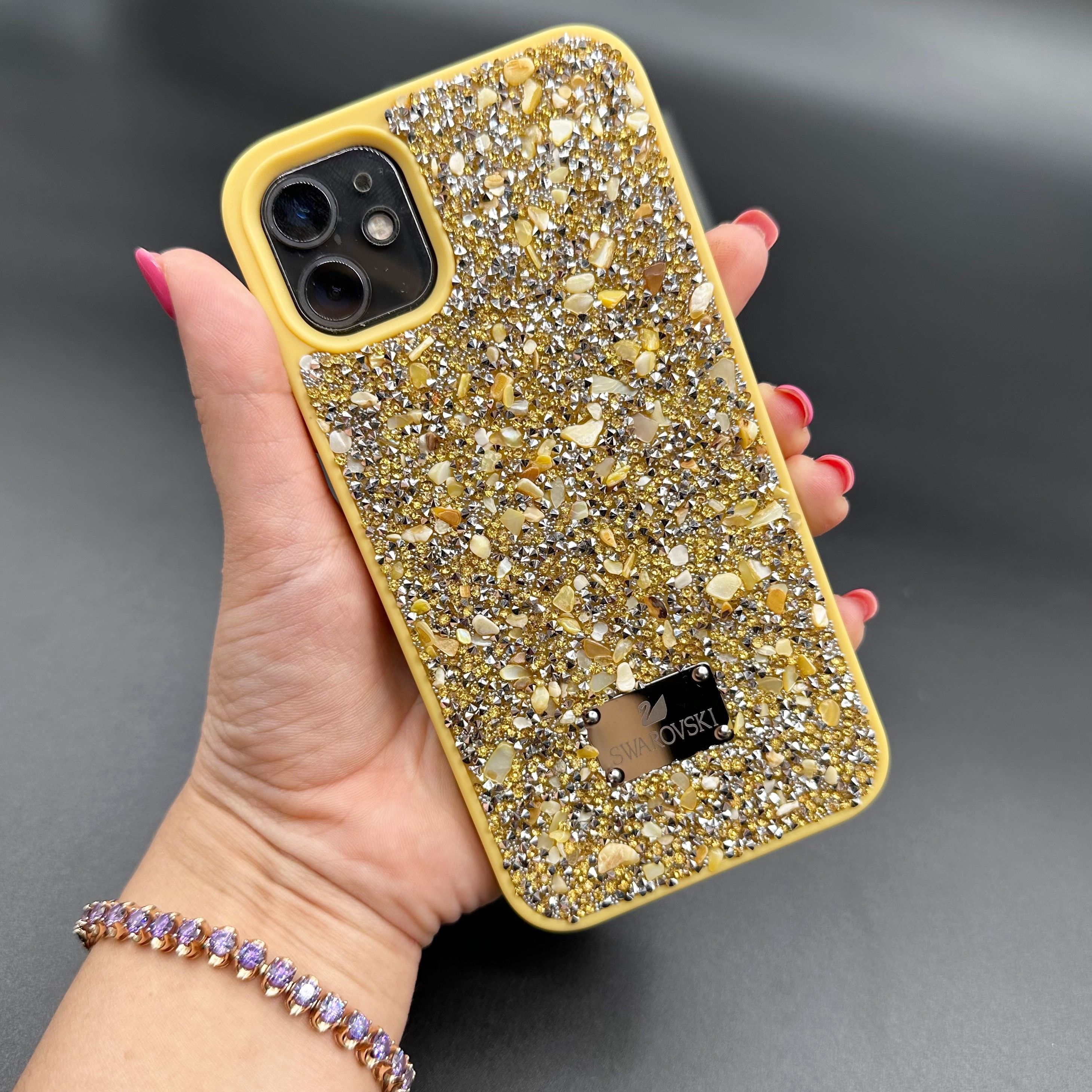 Чехол для телефона SWAROVSKI iphone 11, силикон и камни Желтого цвета -  купить с доставкой по выгодным ценам в интернет-магазине OZON (990207569)