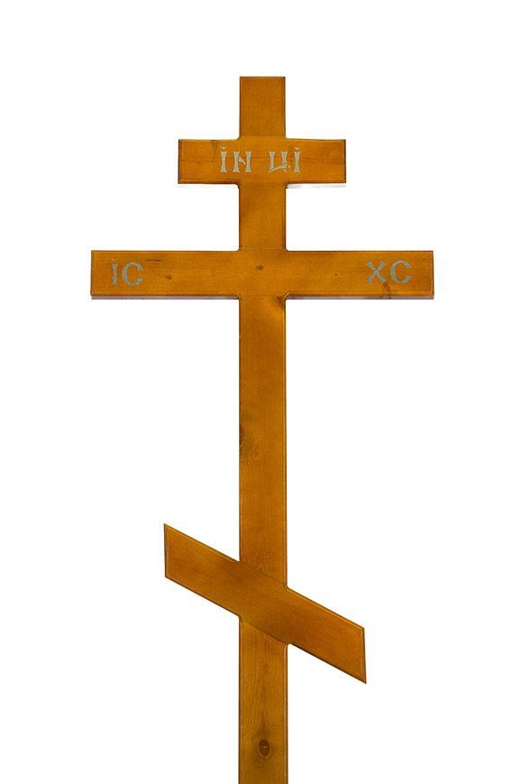 Дубовые могильные кресты: разновидности и стоимость