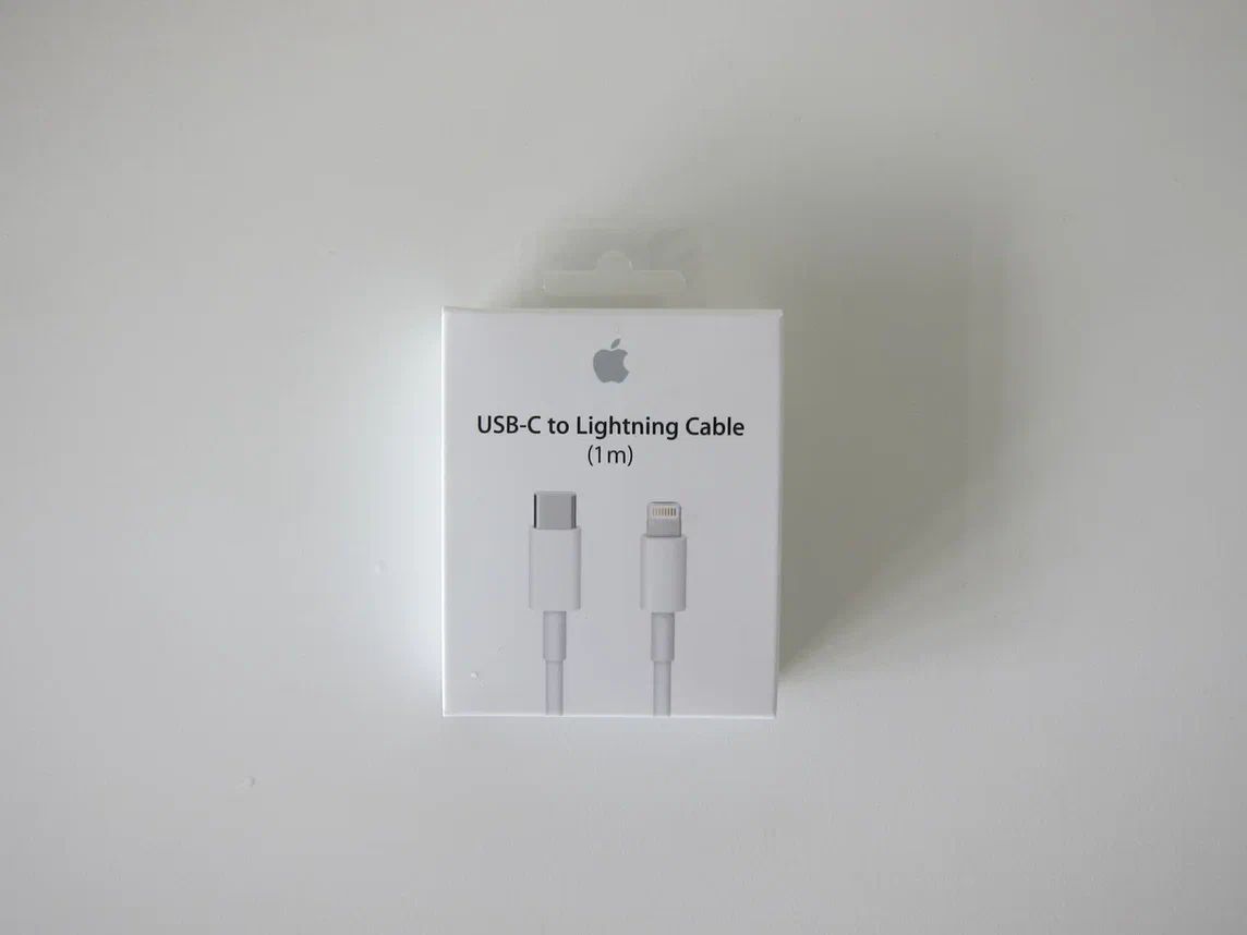 Apple usb c lightning. Apple usb-c to lightning cable (1 m). usb-c to lightning cable 1 m коробка. провод lightning айфон - c ylianweit. лайтнинг 1 метр коробка.