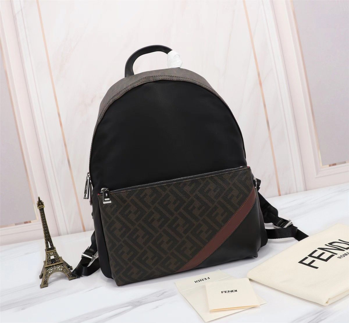 Рюкзак fendi. Рюкзак fendi