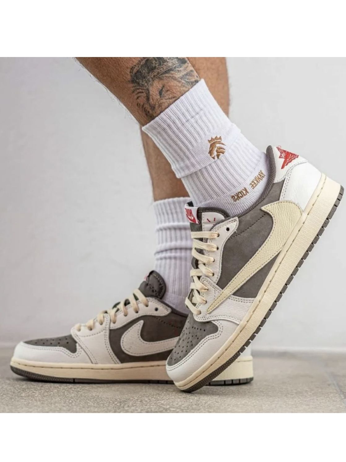 Travis reverse. Nike Air Jordan 1 Low Travis Scott Reverse Mocha. Nike Travis Scott x Air Jordan 1 Low 'Mocha'. Travis Scott x Air Jordan 1 Low Reverse Mocha. Air Jordan 1 Low Travis Scott Reverse Mocha.