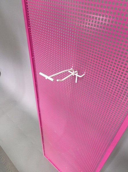 Крючок с ценникодержателем для выкладки товара под перфорацию и ...