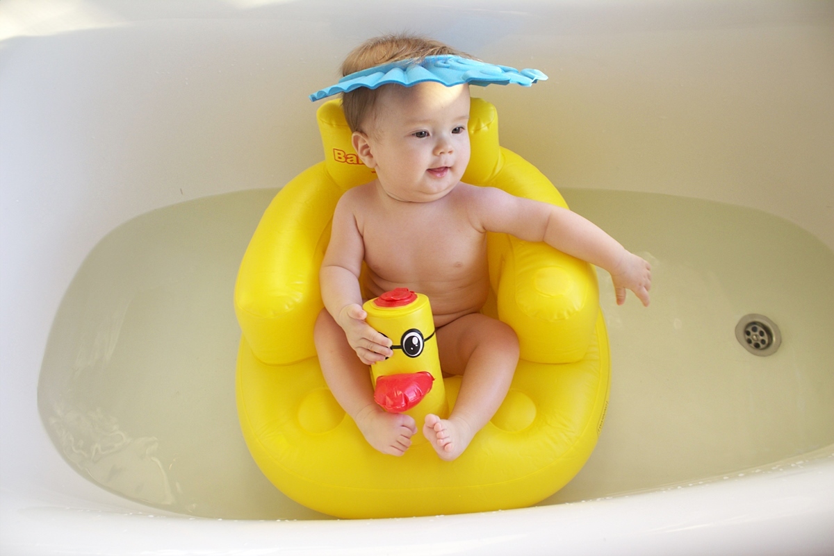 Baby swimmer надувное кресло для детей