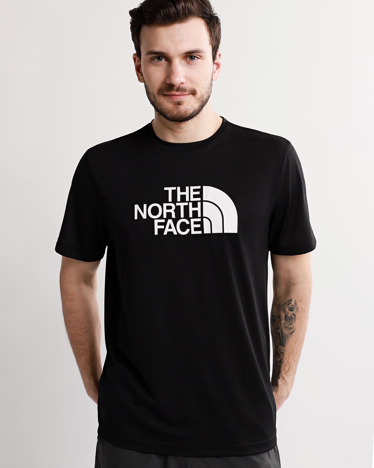 The north face футболка