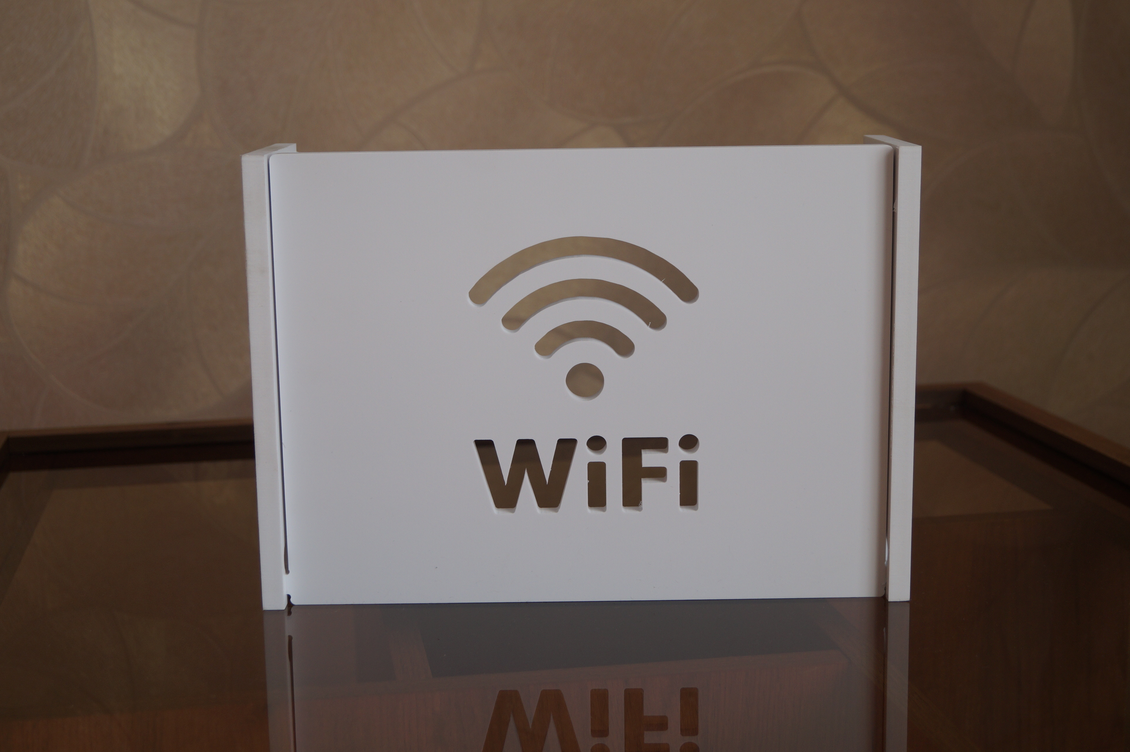 полка для wi fi роутера настенная