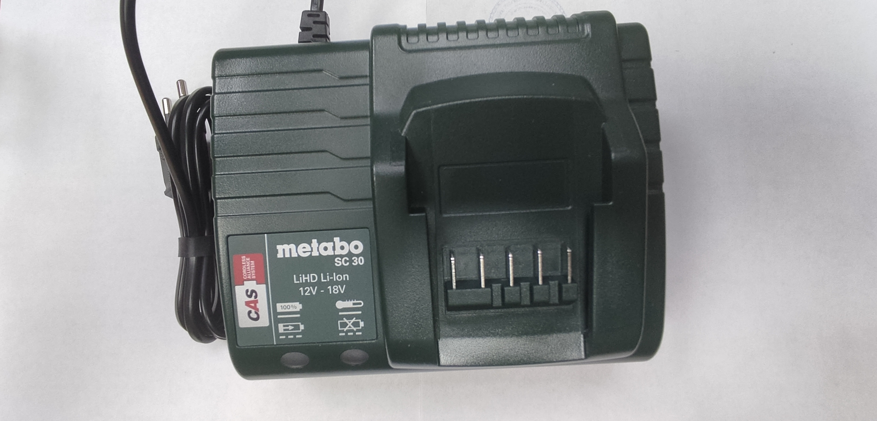 Зарядное устройство метабо. Зарядное устройство Метабо sc30. Metabo SC 30. Зарядное Metabo 10.8. Зарядка Metabo 18v.