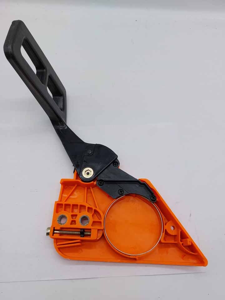 крышка цилиндра для бензопилы husqvarna 137. крышка для бензопилы. крышка для бензопилы. крышка тормоза husqvarna 345/350 металл. крышка для бензопилы.