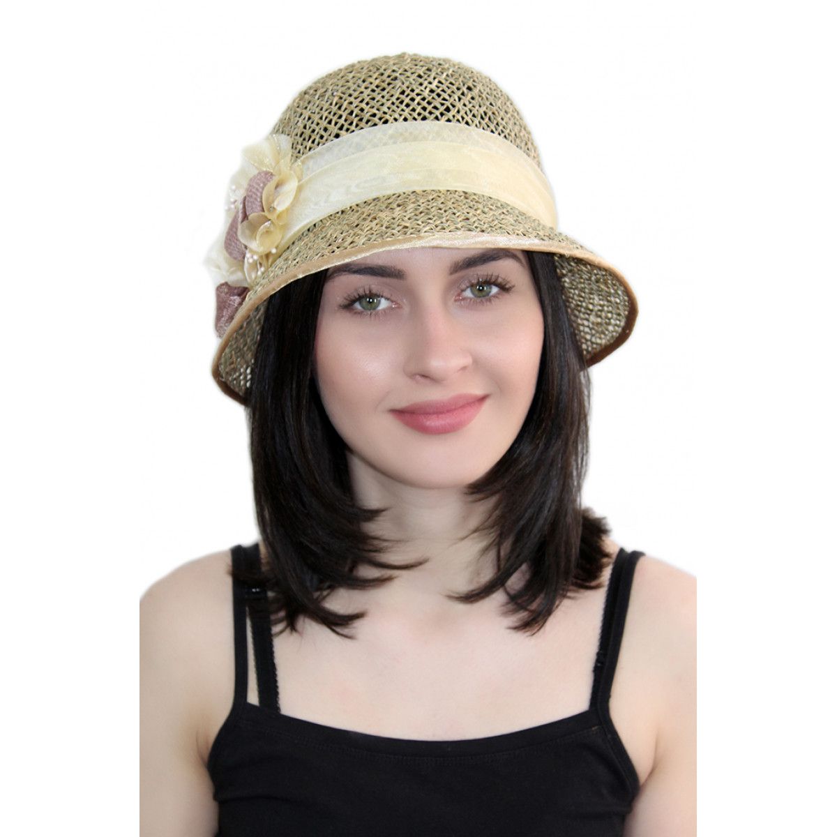 девушка в шляпе весна. полукепка розовая. топ головных уборов. летние шляпки 22. топу головной убор.