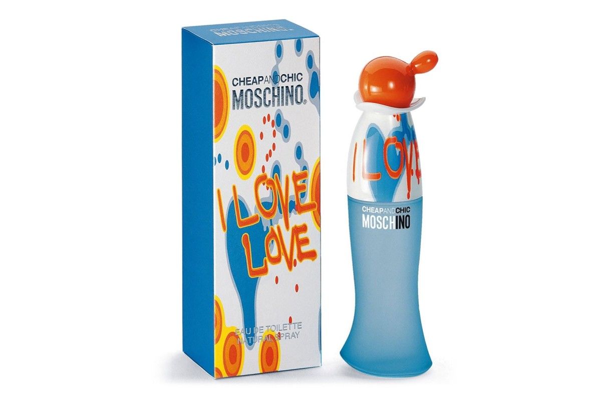 Москино лав лав. Moschino i Love Love 30 мл. Moschino cheap and Chic Chic. Флакон Moschino cheap&Chic i Love Love w EDT 4 ml. Moschino cheap & Chic i Love Love.