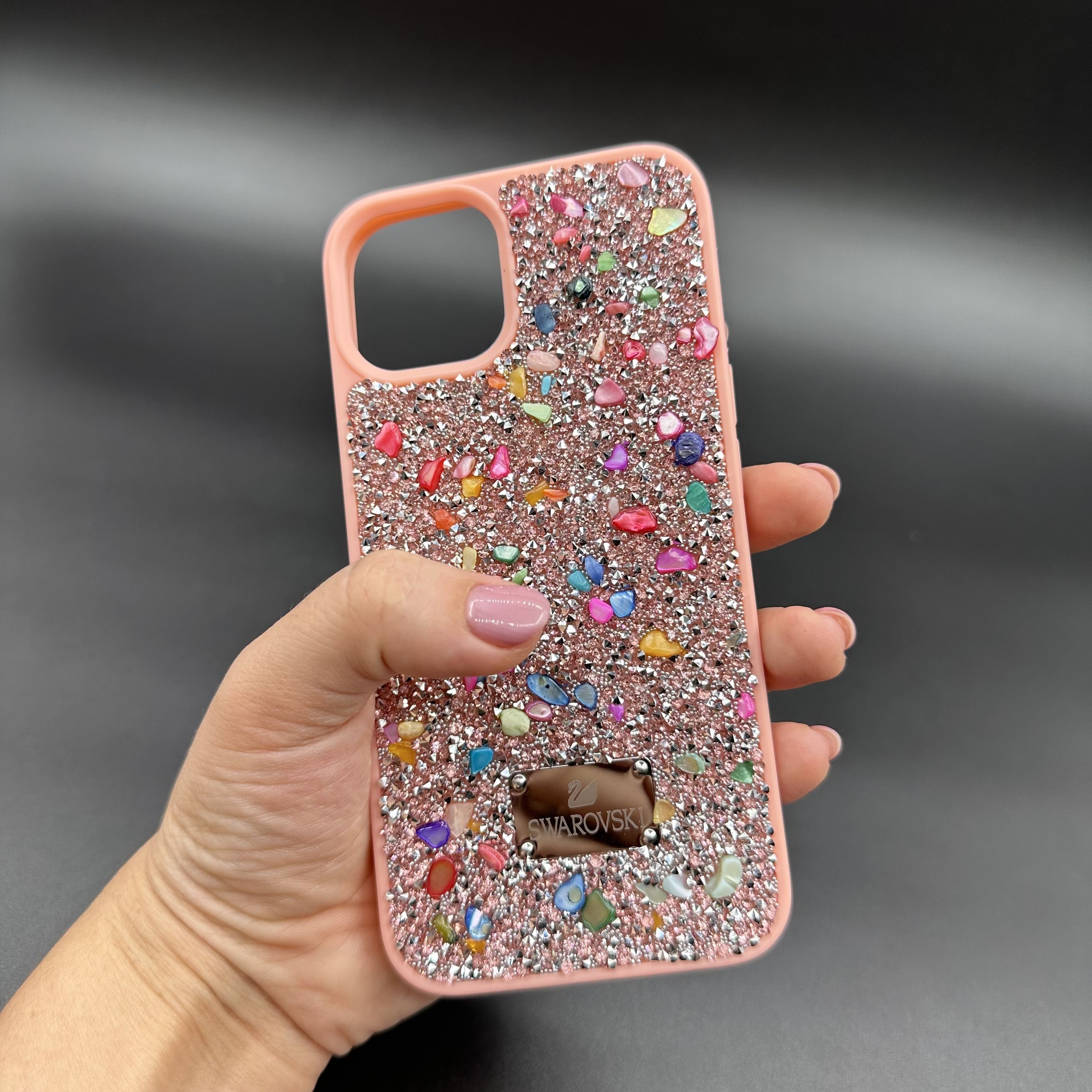 Чехол для телефона SWAROVSKI iphone 13/14 силикон и камни Розовый с яркими  камнями - купить с доставкой по выгодным ценам в интернет-магазине OZON  (991301719)