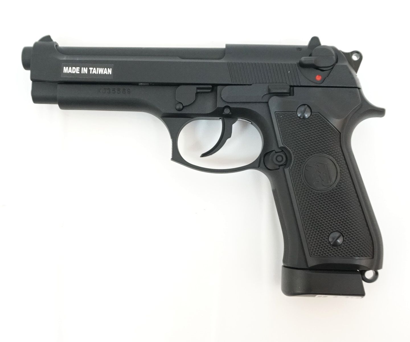 Страйкбольный пистолет KJW Beretta M9 CO GBB