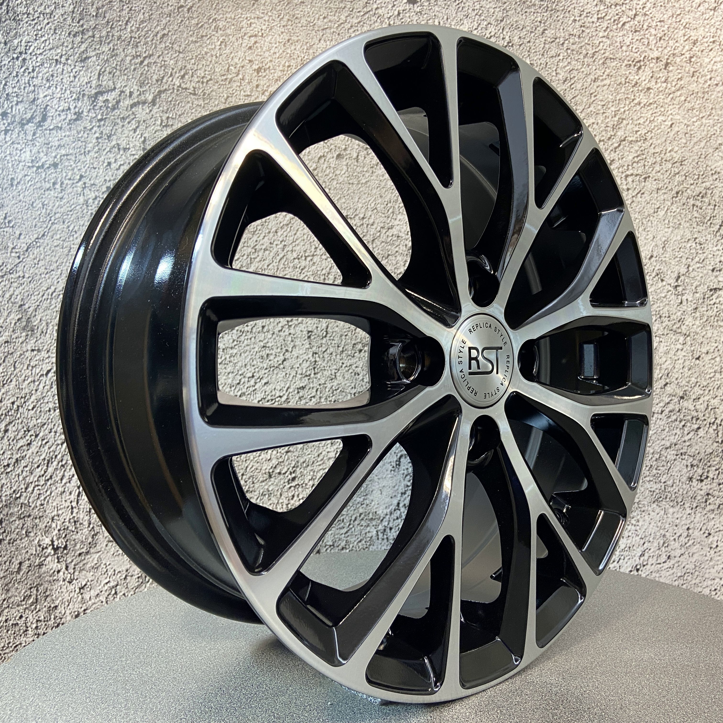 RST  Колесный диск Литой 15x6" PCD4х100 ET46 D54.1