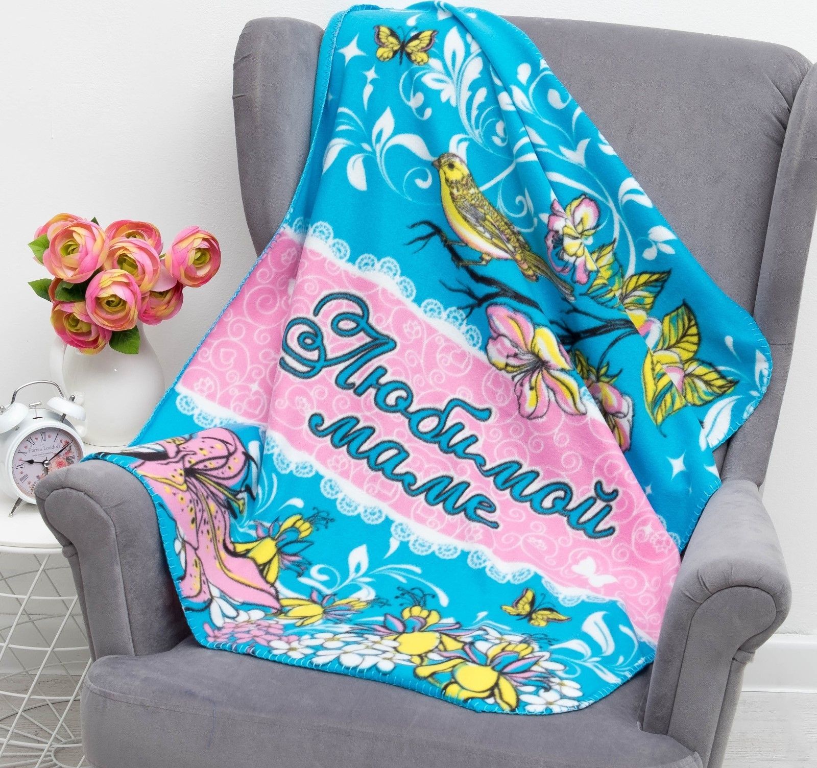 любимый плед. пара в пледе. теплый плед и камин. домашний уют. уютные объятия.