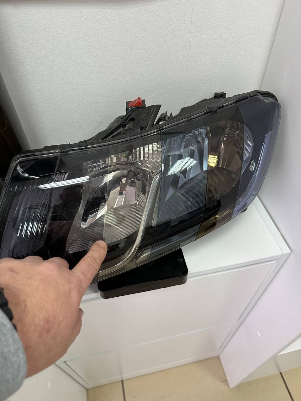 Плёнка притемненная для фар Sunmaxfilms Hybrid Light Black 170 микрон 1,52*0,5 м