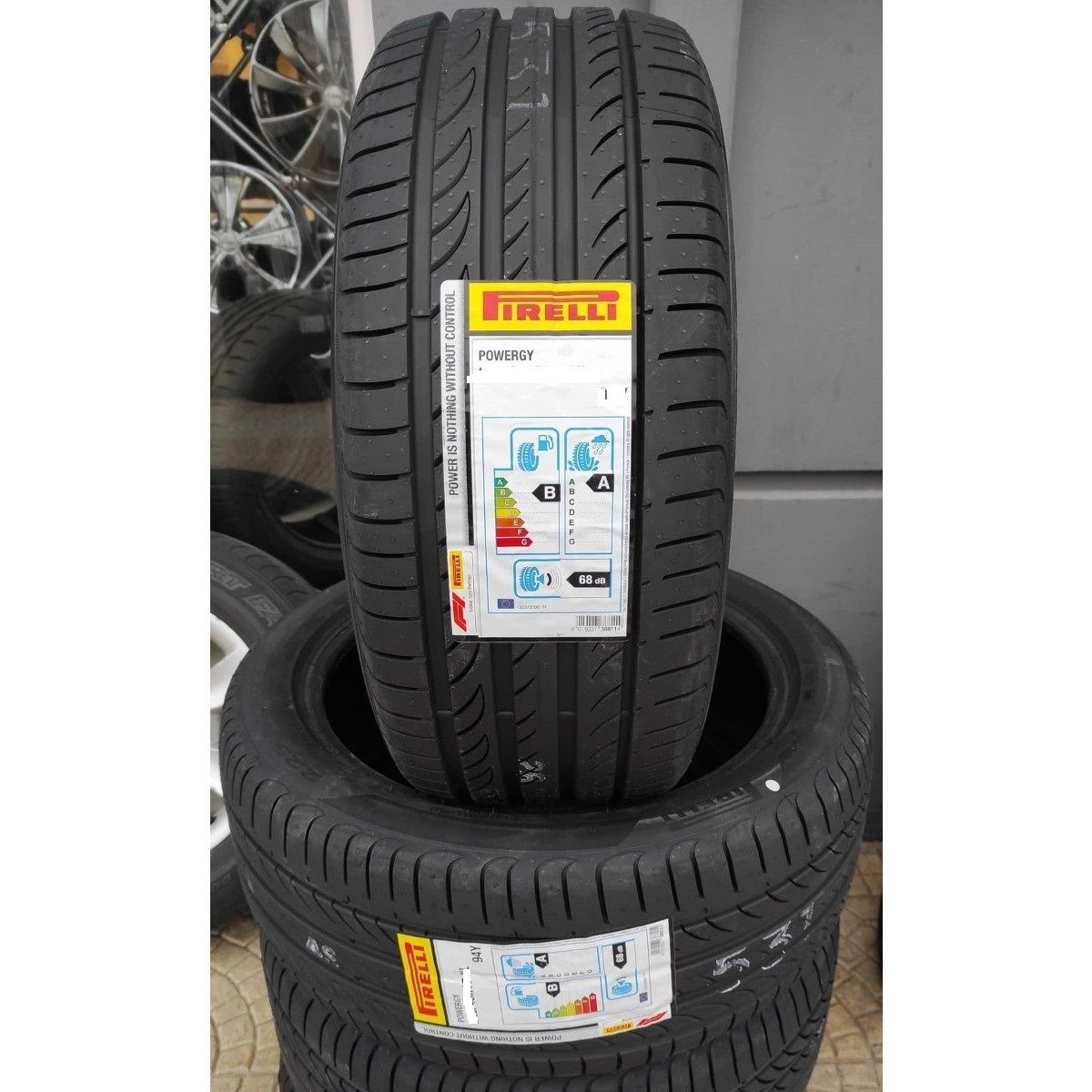 Pirelli Powergy Шины  летние 225/55  R17 102Y