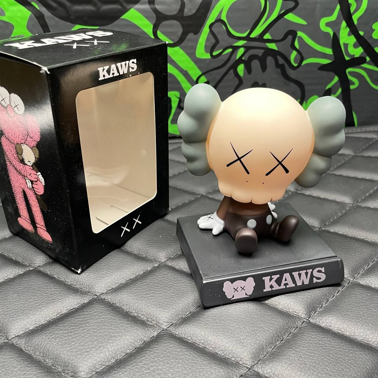 Фигурки Kaws – купить в интернет-магазине OZON по низкой цене