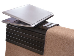 Накладка на диван Мебелик П 7 венге, можно использовать как деревянный столик на подлокотник дивана, гибкий столик, подставка на диван, под кружку, поднос, подставка под ноутбук, винный столик, подставка под горячее . ГЕНИАЛЬНОЕ ПРОСТО