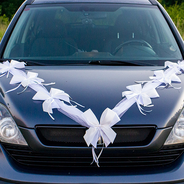 Как украсить машину на свадьбу? Фотографии идей